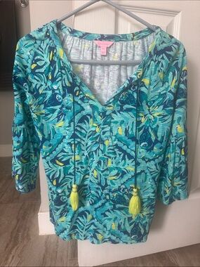 Lilly Pulitzer XXS Tropical Print Top in Teal & Navy and hints of yellow
